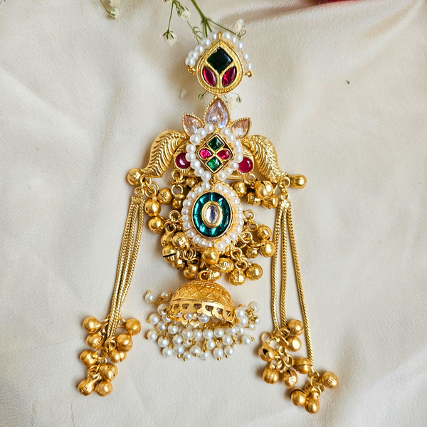 Noor Kashmiri Jhumka